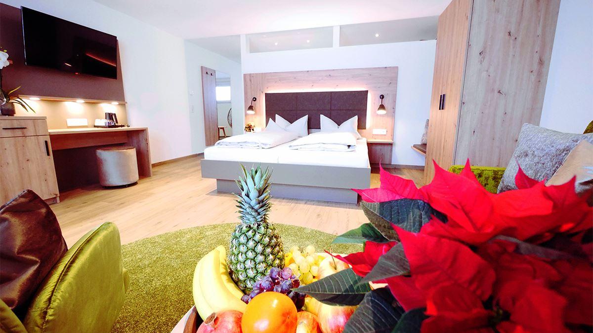 ALB-Wiese Juniorsuite Wohn- u. Schlafzimmer